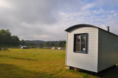 'Lola' Shepherds hut