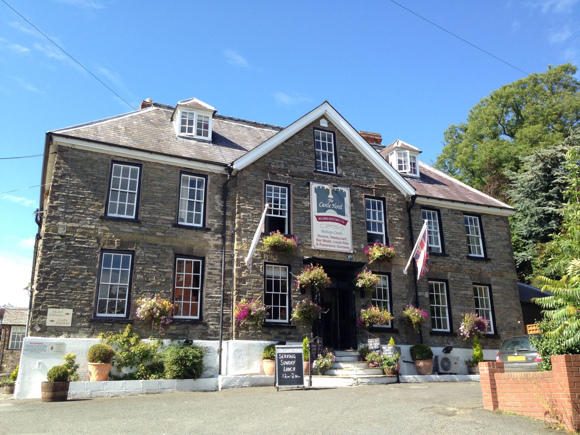 Hotels in West Midlands holidays at Cool Places