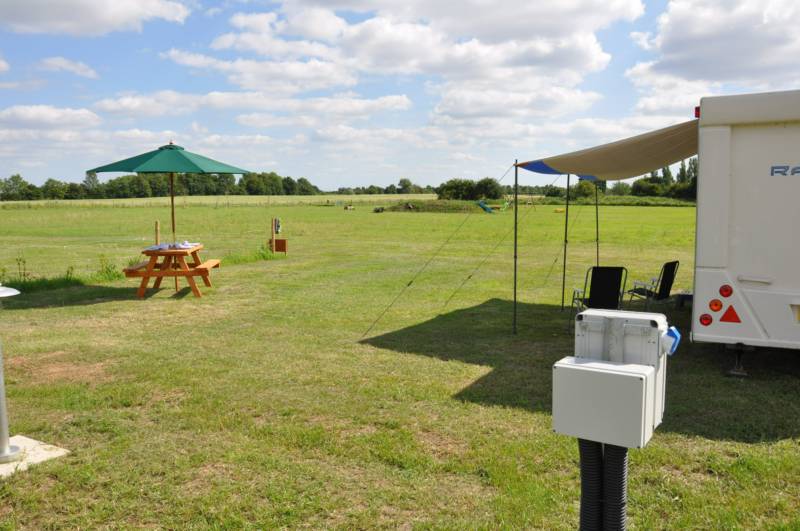 11mx11m grass pitch fully serviced+ EHU meter