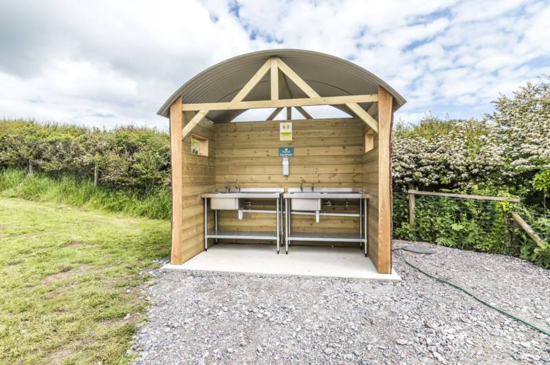 Large Pitch With Electric & Water