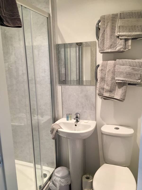 Twin/Double en-suite room