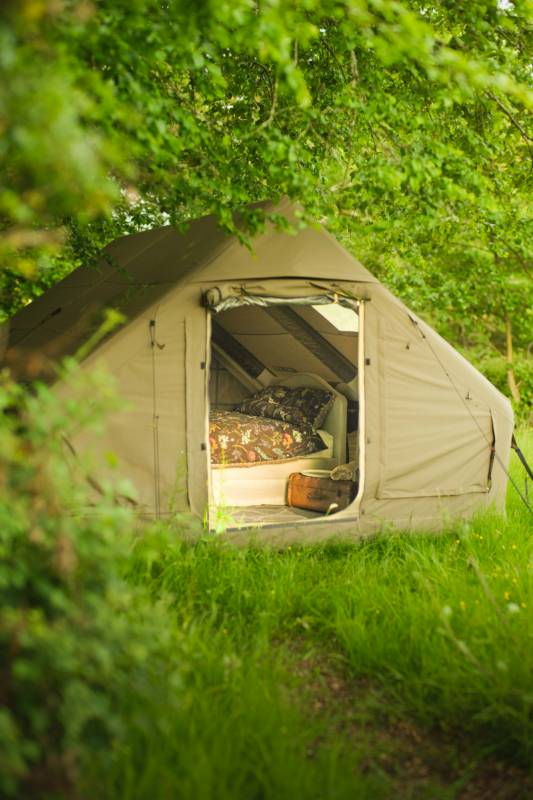 Tinks Shepherd's Hut and Tent by the stream