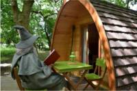 Cosy pods that offers hassle-free glamping in the most serene of surroundings