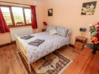 Covert Farm Cwtch - Hot Tub Included