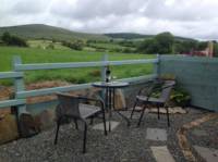 Hedgerow Hut and Hot Tub