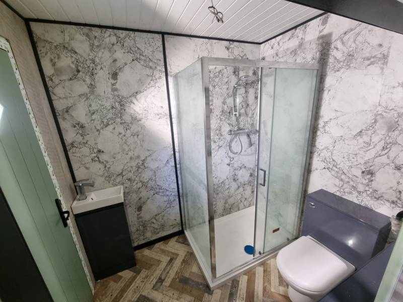 Crinkly Cabin with Sauna and Hot Tub