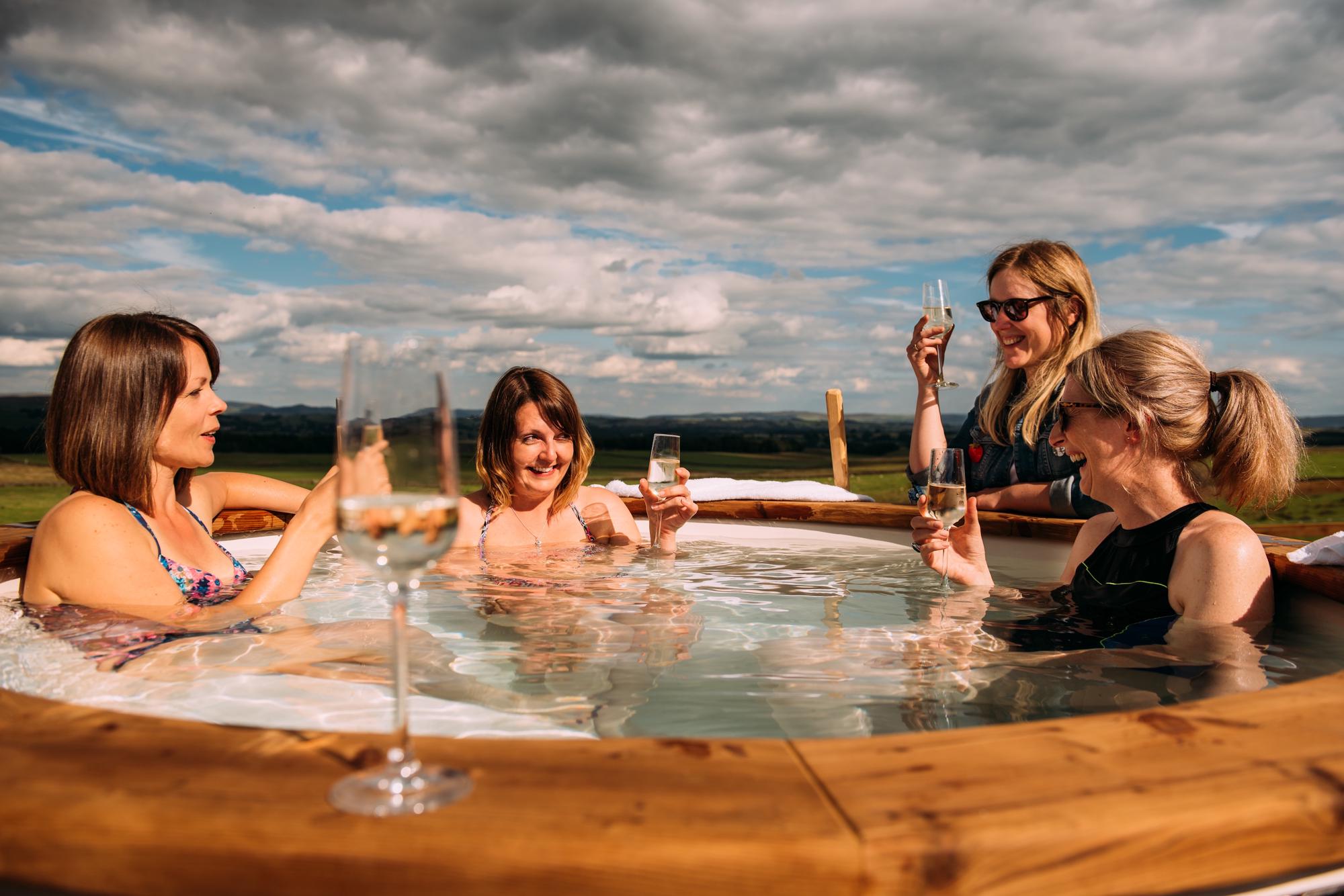 Glamping with Hot Tubs - glampingly have picked out the best hot-tub glamping for you