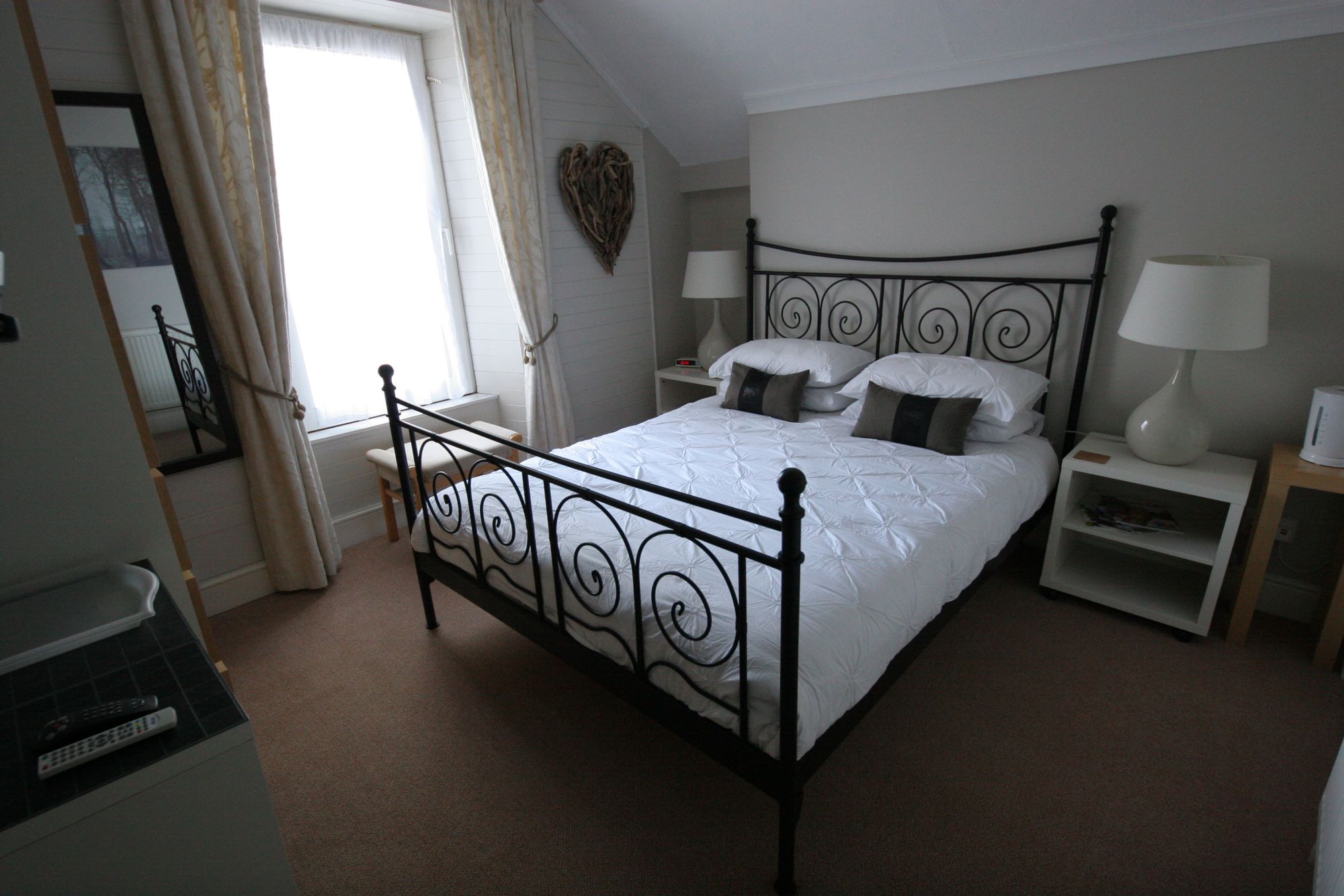 B&Bs in Swansea holidays at Cool Places
