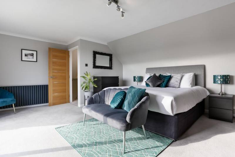 Master Bedroom + Second Bedroom - Off Peak