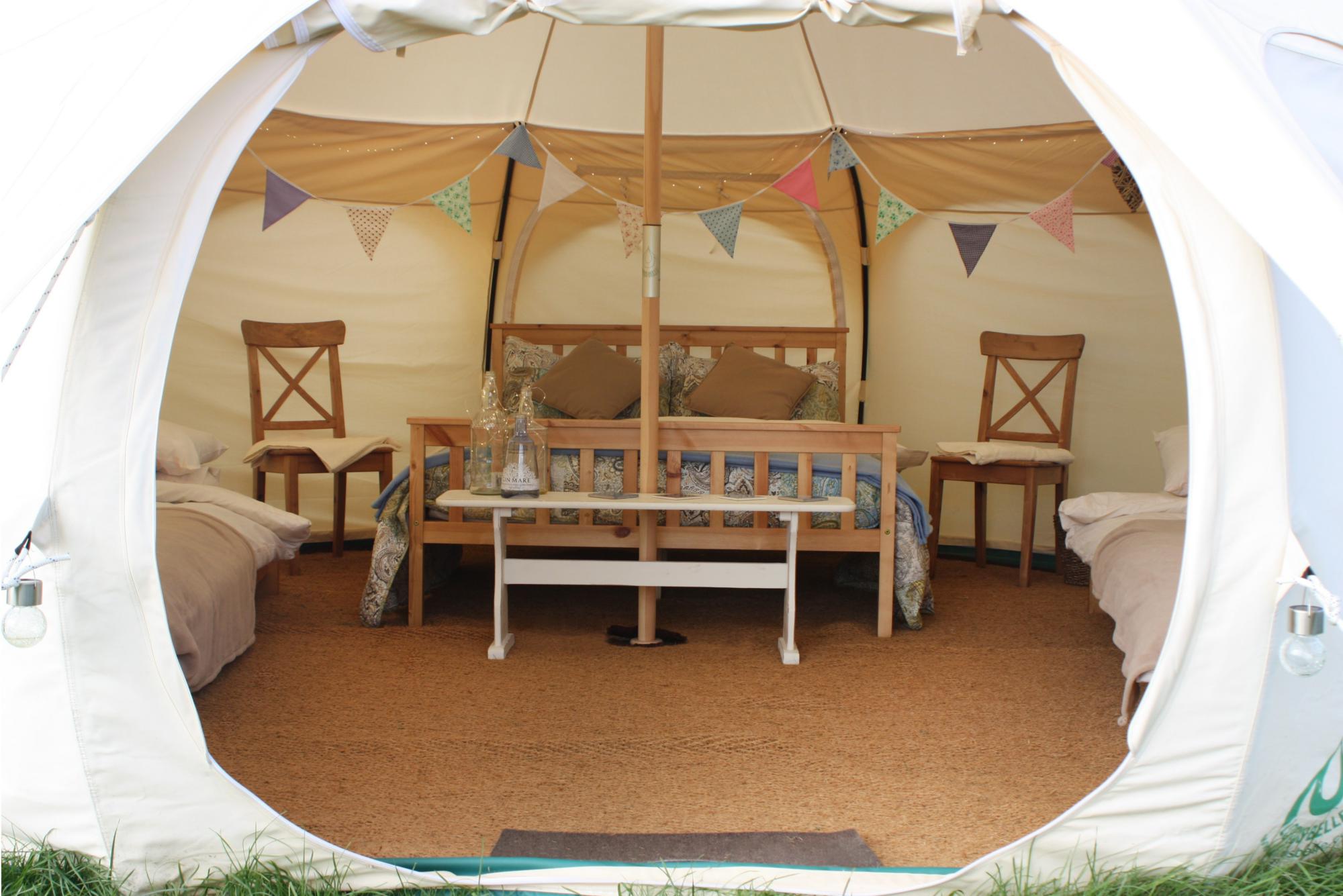 Oak Glamping tent 4 at Cotswold Meadow Camping Glampingly (22400)