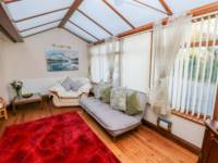 Covert Farm Cwtch - Hot Tub Included
