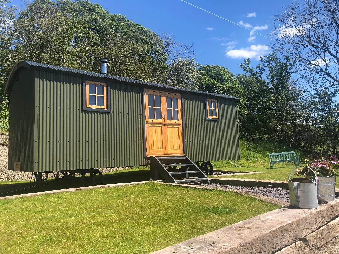 Campsites in Ceredigion holidays at Glampingly