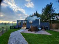 THE PHEASANTS LODGE (shepherds hut)