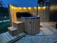 Chicken Hut With Hot Tub