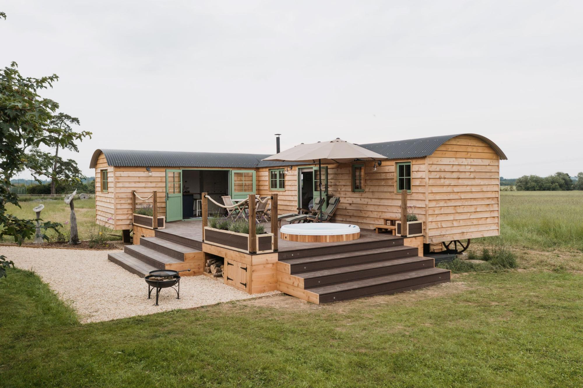 Glamping in Evesham holidays at Cool Places