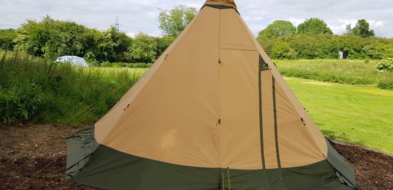 Glamping Tipi Tent 01