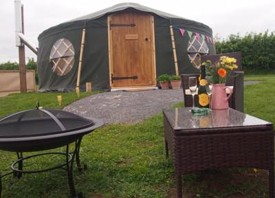 Cheshire Farm Yurts The Croft, Newton Lane, Tattenhall, Chester CH3 9NE