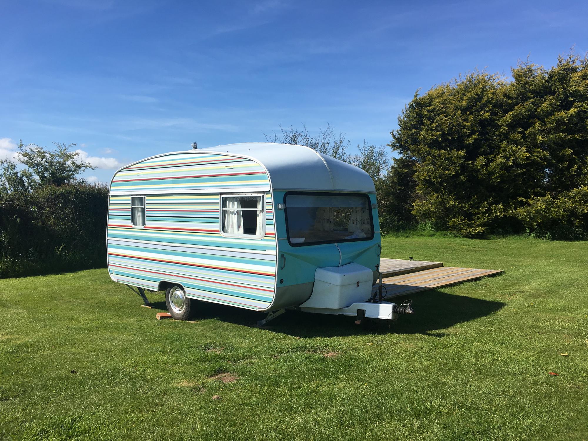 Dolly the Vintage Caravan 43 at Mena Farm Cool Camping (16793)