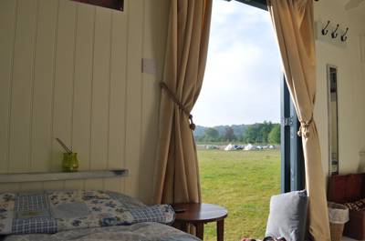 'Lola' Shepherds hut