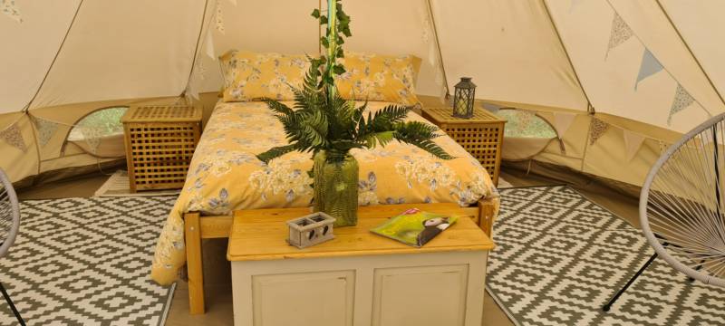 Bell Tent Sleeps upto 5