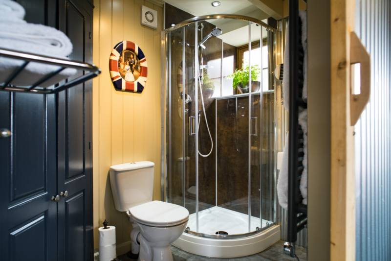 Ty Nodyn (price above includes 2 guests)