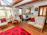 Covert Farm Cwtch - Hot Tub Included