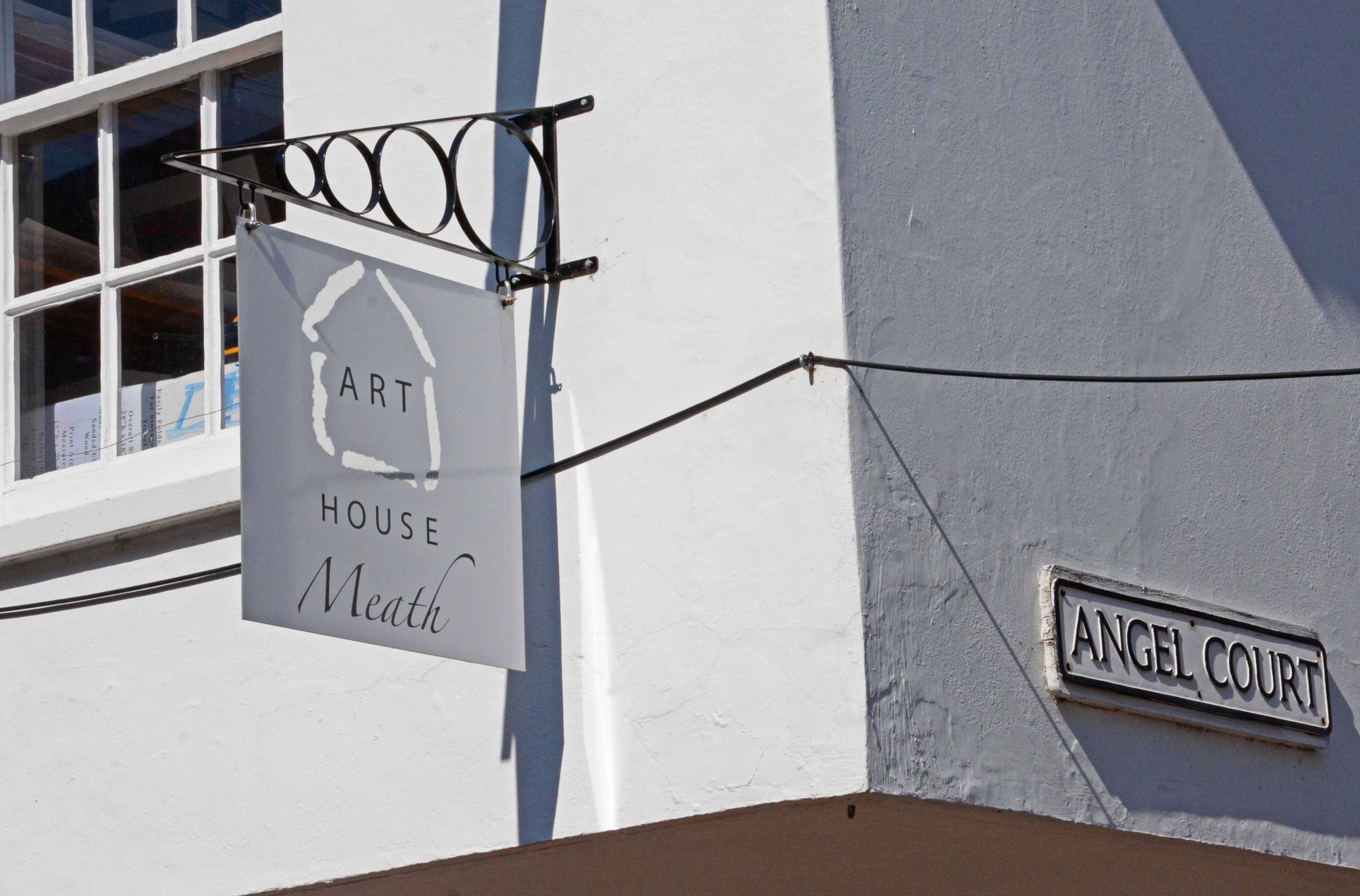 Art House Meath , Surrey Cool Places