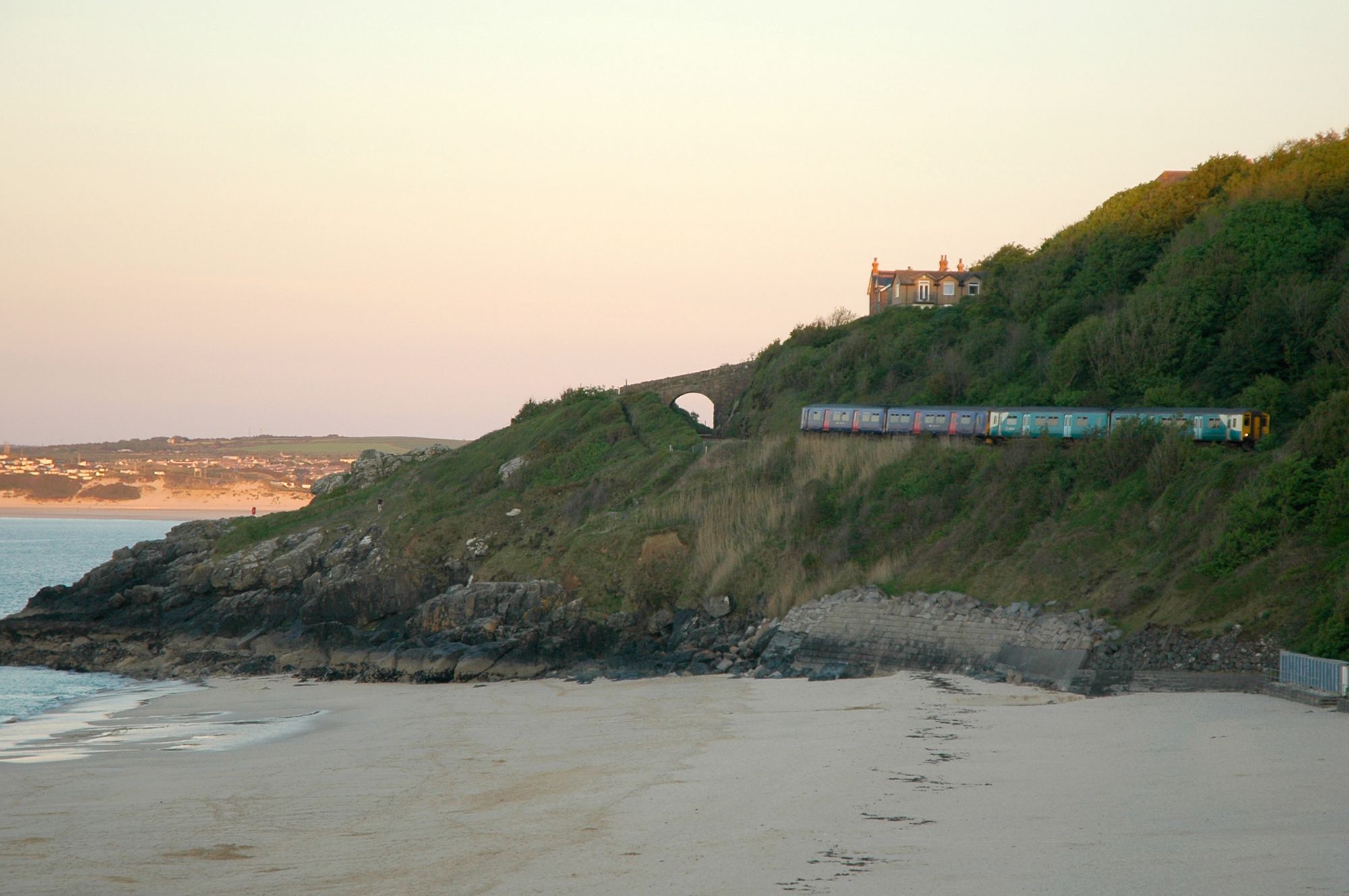 Park and Ride on the St Ives Bay Line, St-Ives | Cool Places