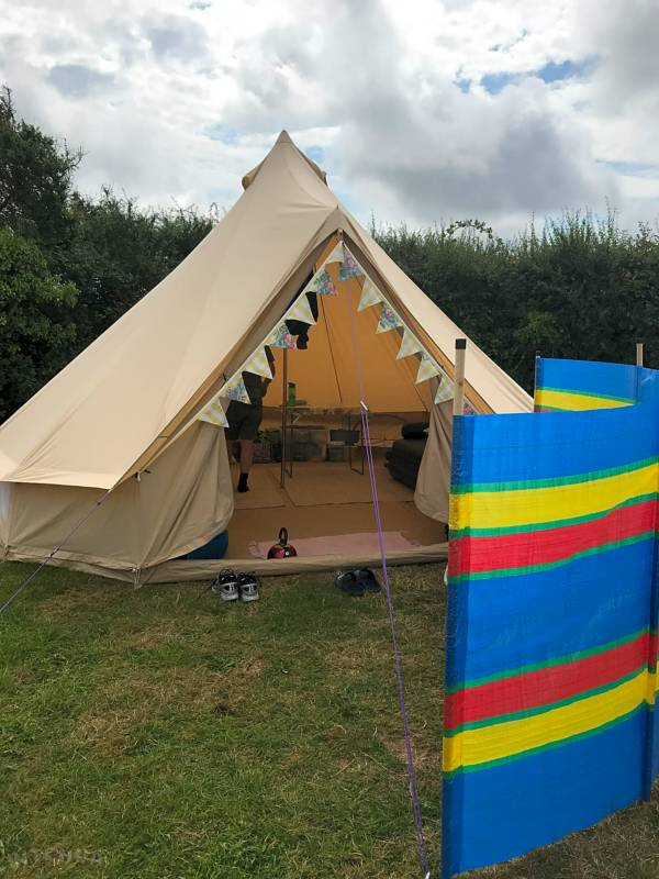 Electric Tent or Trailer Tent Pitch