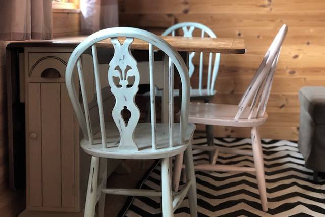 Lakeside Nuthatch Cabin