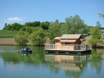 Cabanes Flottantes Du Lac De Pelisse Dordogne