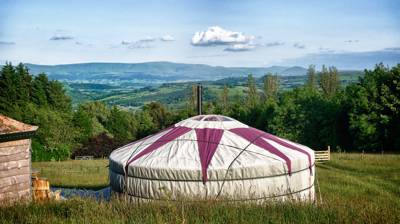 A yurt glamping site run by genuine yurt glamping experts on the edge of Builth Wells in Wales near the River Wye.