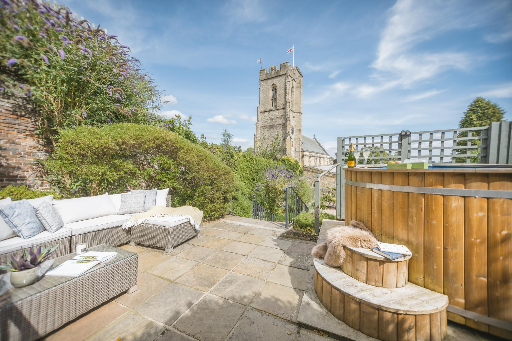 30 Frenchgate, Richmond