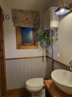 THE PHEASANTS LODGE (shepherds hut)