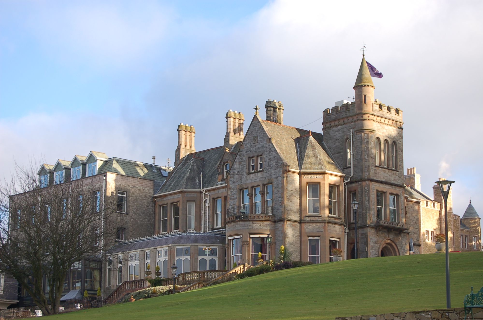 Hotels in Northern Ireland holidays at Cool Places