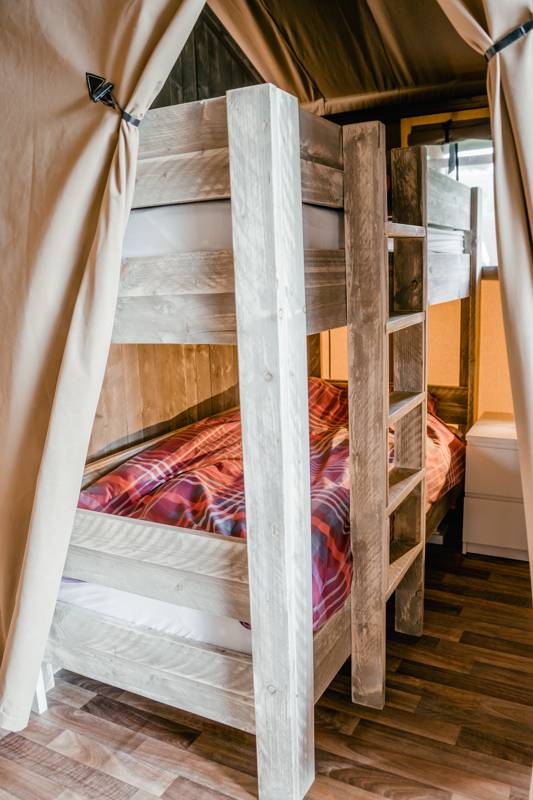 Family-friendly safari tent 