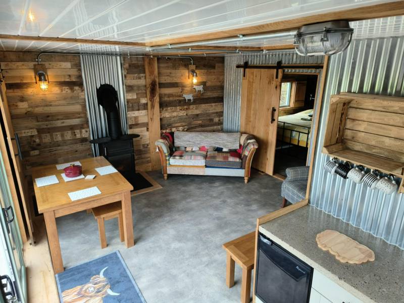 Crinkly Cabin with Sauna and Hot Tub