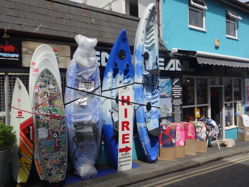 Emoceanl Surf Shop and Kayak Hire