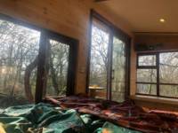 Hideaway Hut with private hottub