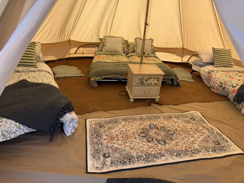Glamping Bell Tent 01
