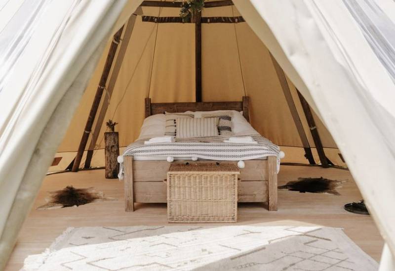 Slinket Tipi