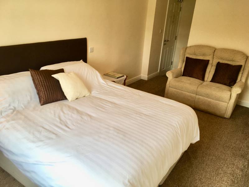 Twin/Double en-suite room