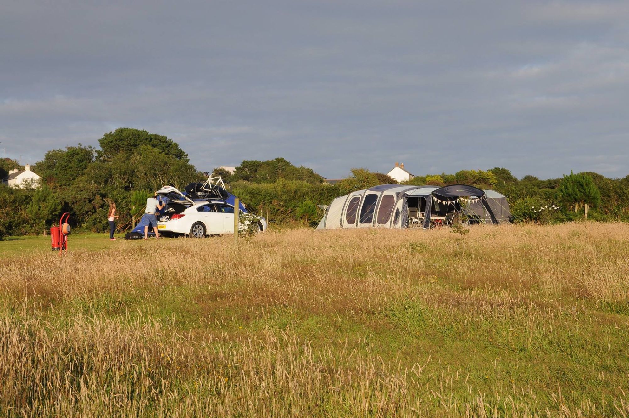 Campsites in Porthleven – Glampingly