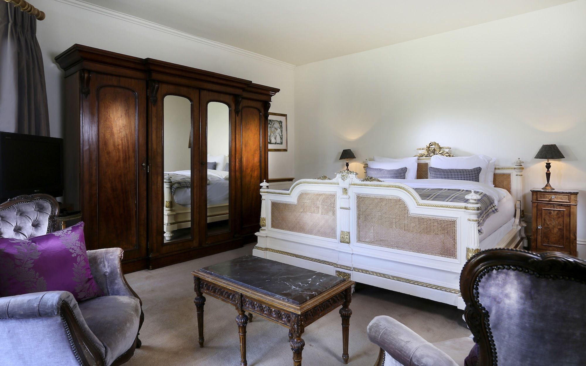 Hotels in England holidays at Cool Places