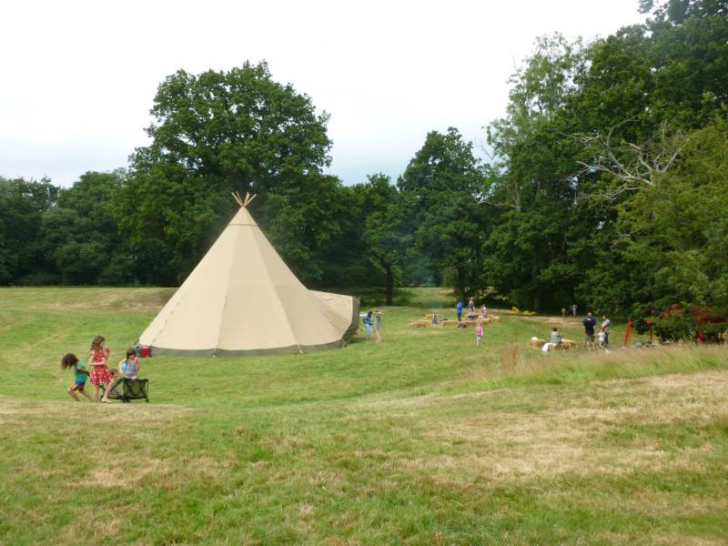 Grass Pitch In The Dell 21 At Heronsdale Manor Farm Cool Camping 23769