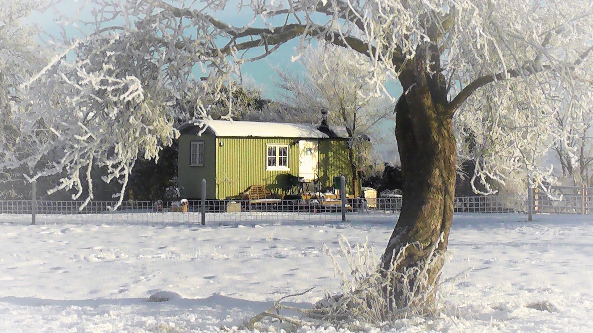 Glamping in Worcestershire holidays at Glampingly
