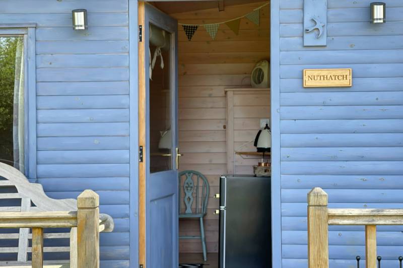 Lakeside Nuthatch Cabin