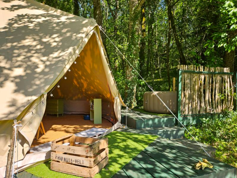 COSY 6m Bell Tent with Jacuzzi