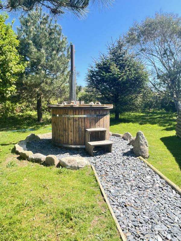 Lamorna 1 Bedroom Glamping Pod with Hot Tub