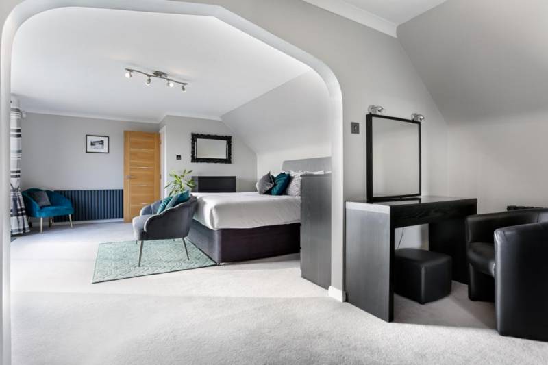 Master Bedroom - Off Peak